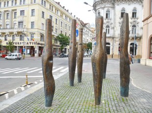 Cluj-Napoca,_monumentul_Stalpii_Impuscati_(02)